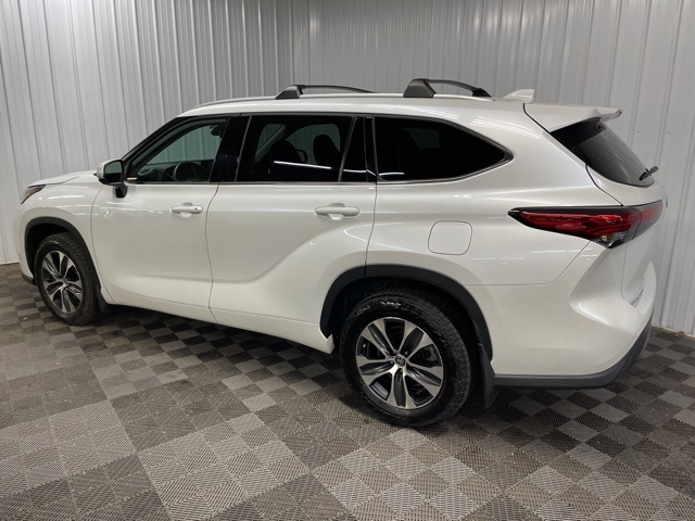 2022 Toyota Highlander XLE photo 8