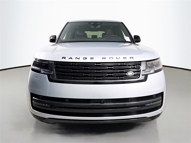 2025 Land Rover Range Rover SE photo 2
