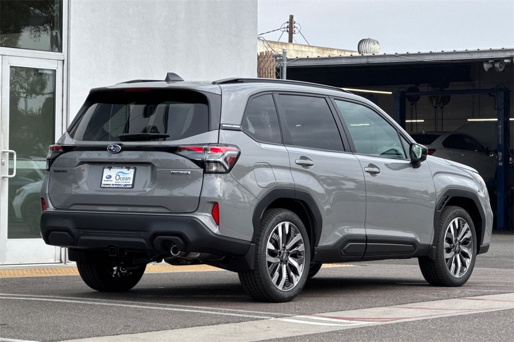 2026 Subaru Forester Touring photo 4