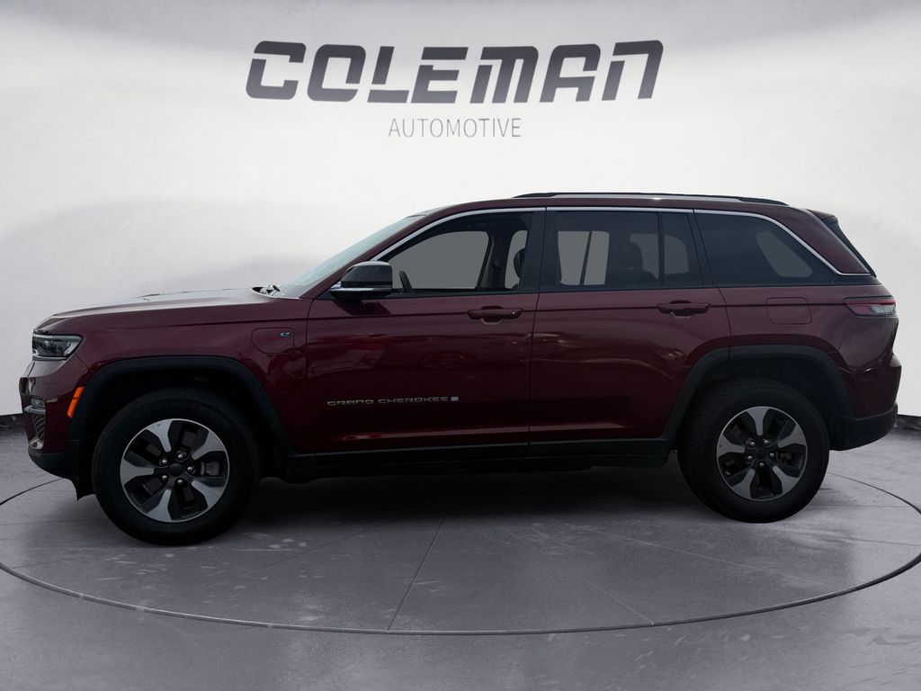 2024 Jeep Cherokee Limited 4xe photo 2