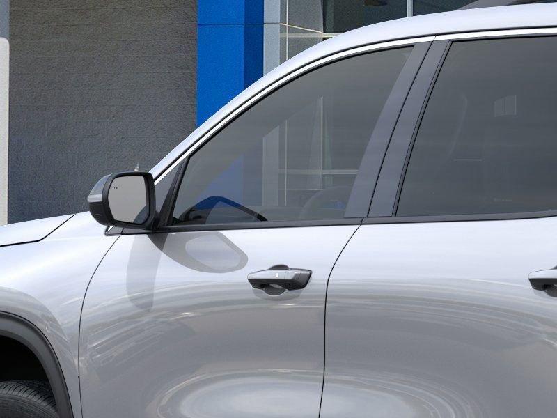 2025 Chevrolet Traverse photo 10