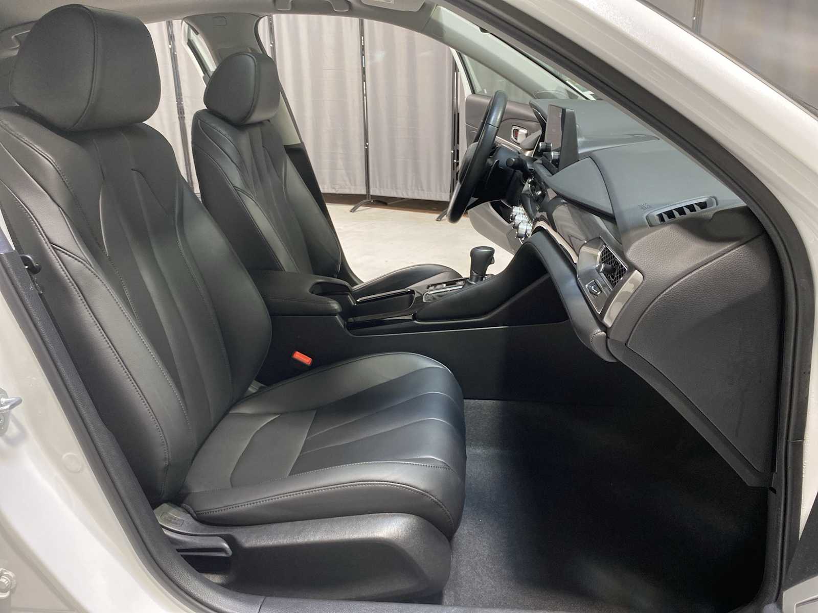 2024 Acura Integra Base photo 13