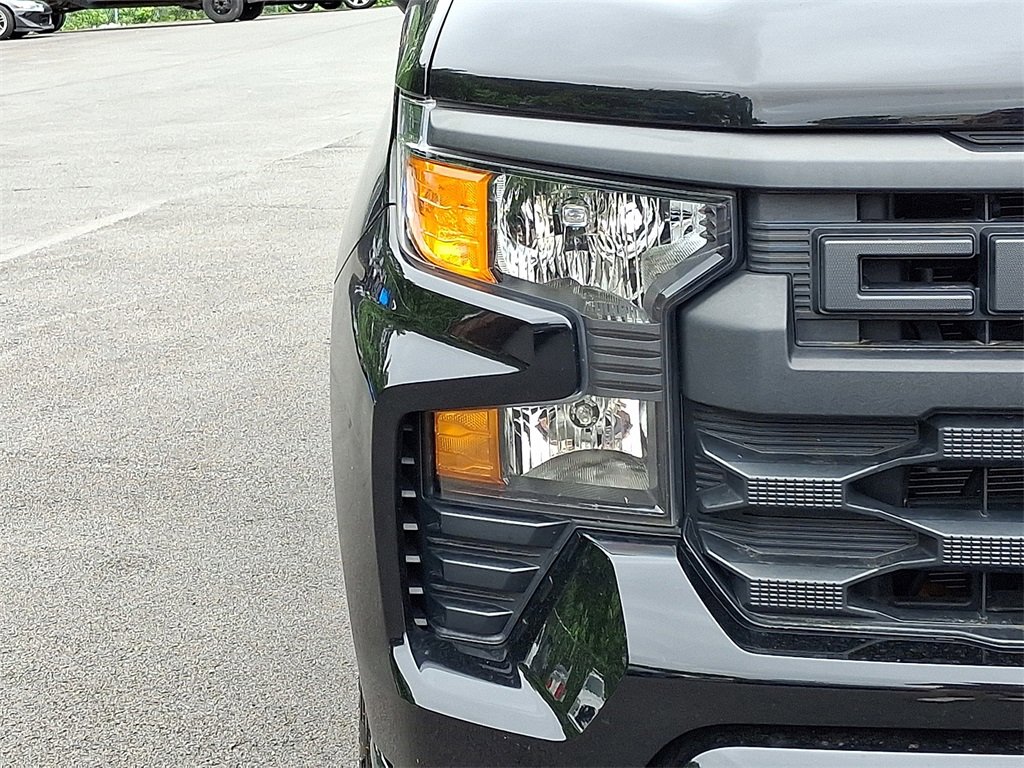 2022 Chevrolet Silverado 1500 Custom photo 8