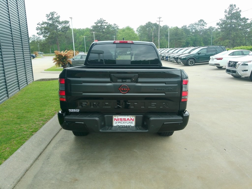 2025 Nissan Frontier Crew Cab PRO-4X photo 4