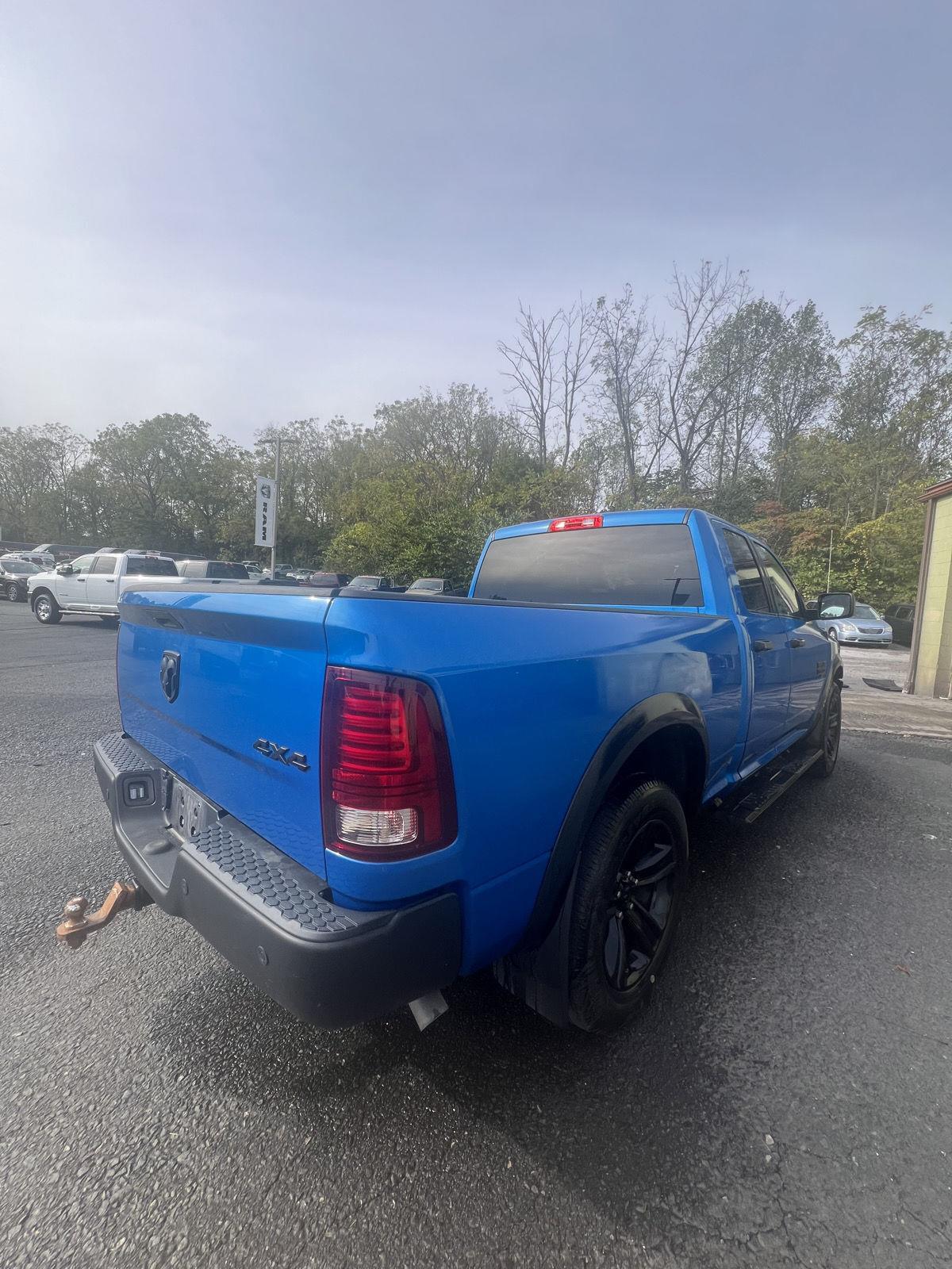 2022 Ram 1500 SLT photo 2
