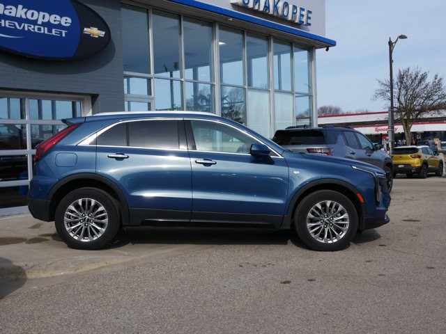 2024 Cadillac XT4 Premium Luxury photo 4
