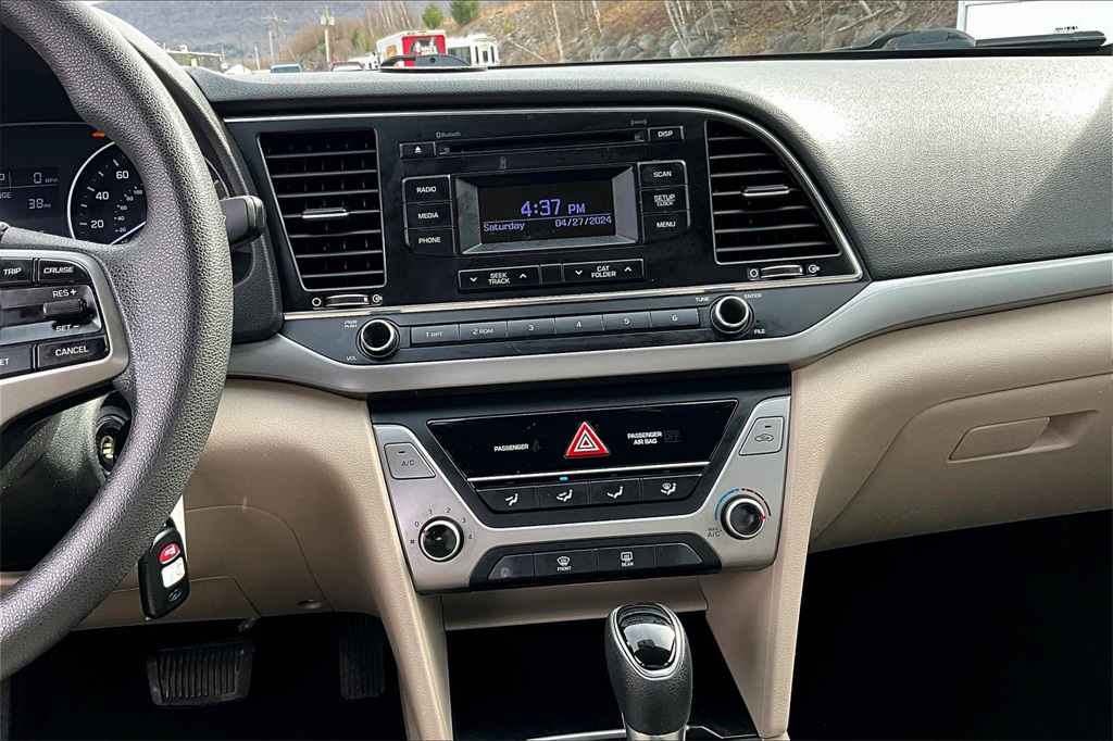 2017 Hyundai Elantra SE photo 15