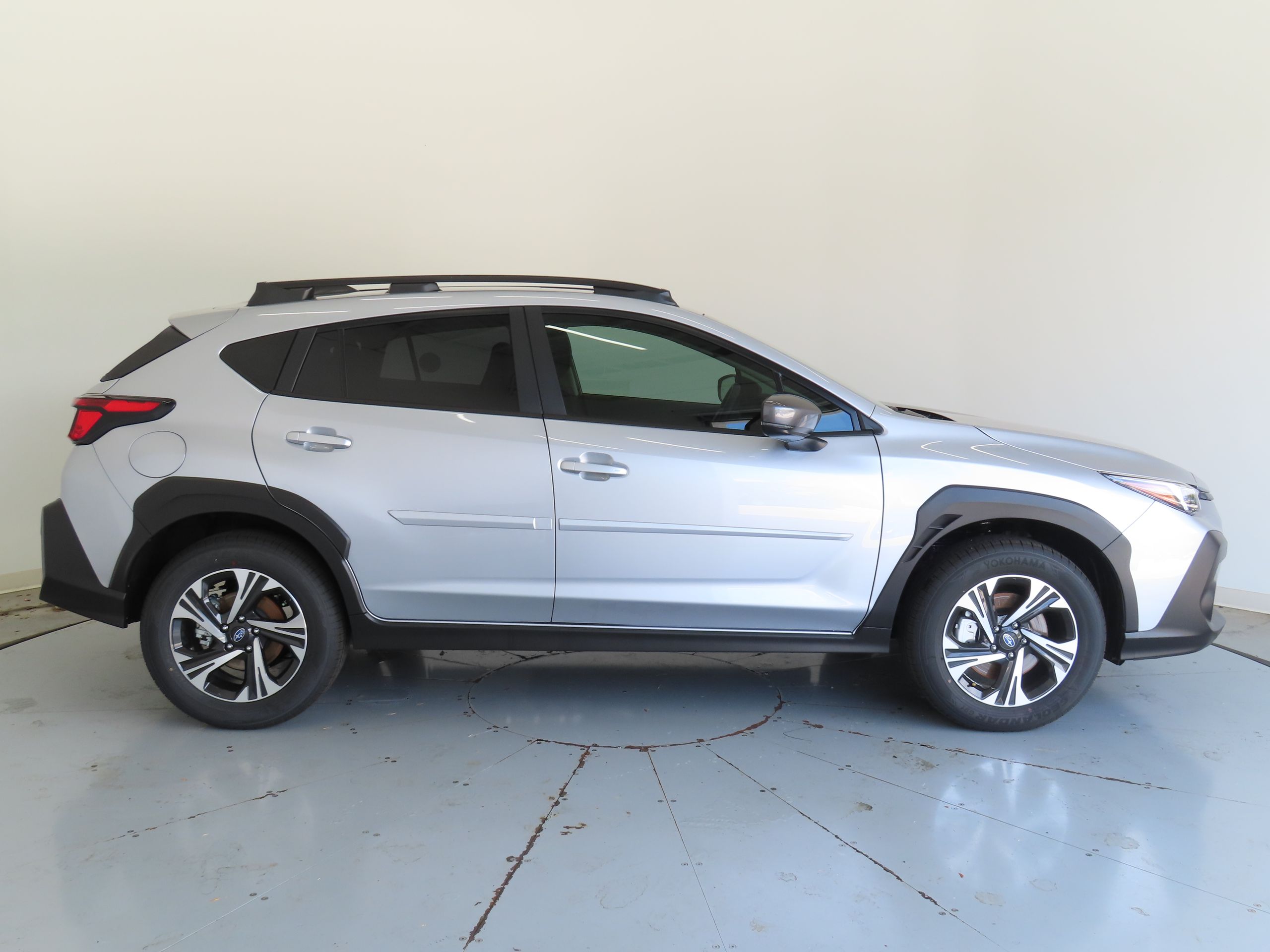 2025 Subaru Crosstrek Premium photo 2