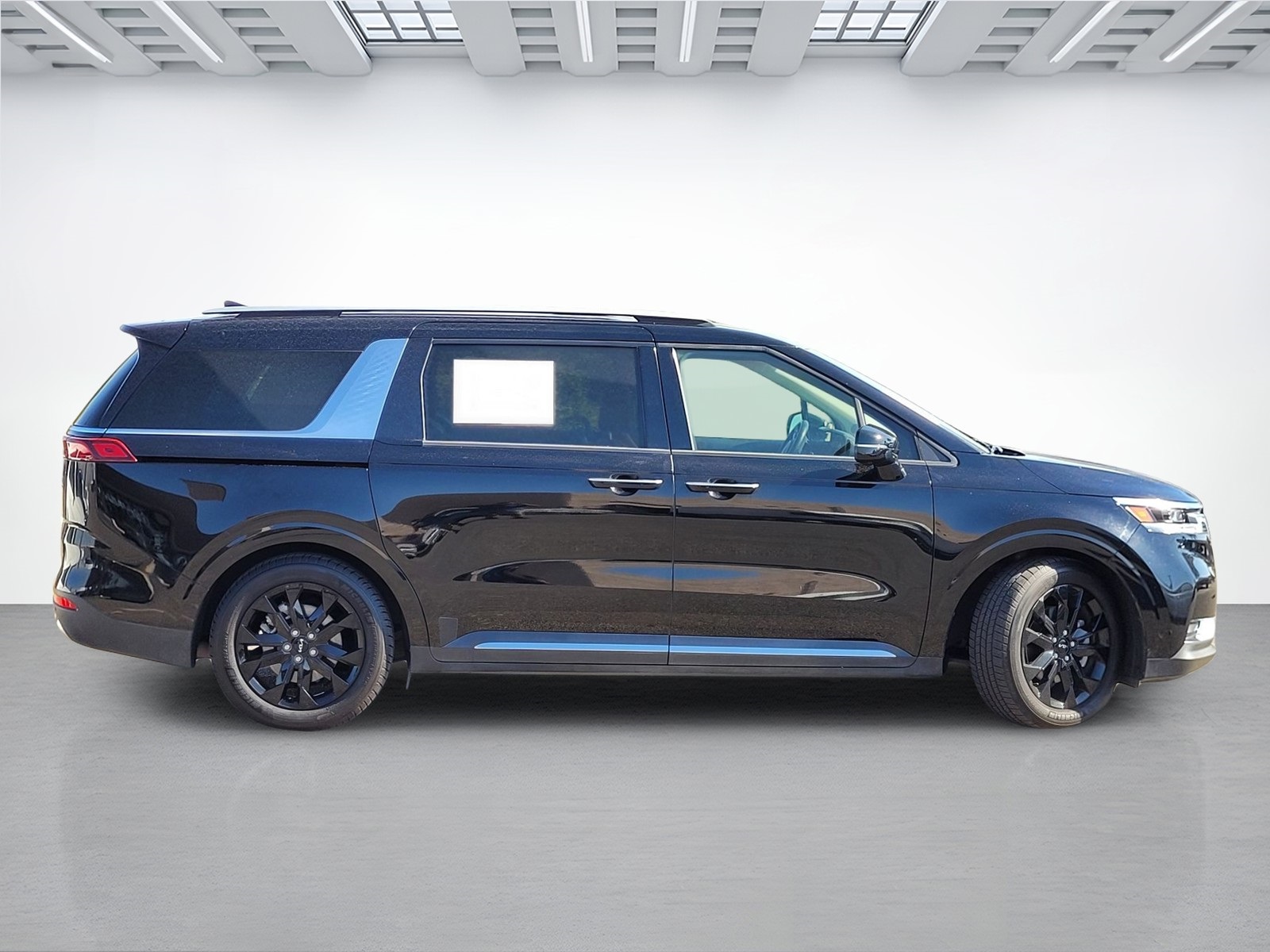 2022 Kia Carnival SX Prestige photo 2
