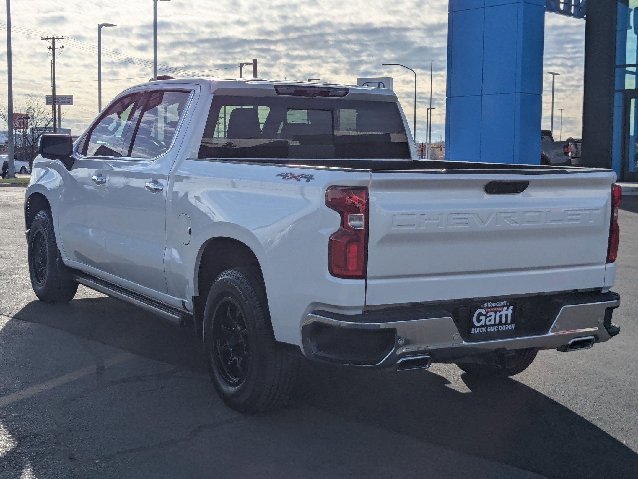 2022 Chevrolet Silverado 1500 LTZ photo 4