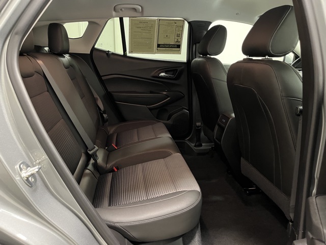 2024 Chevrolet Trax LT photo 21
