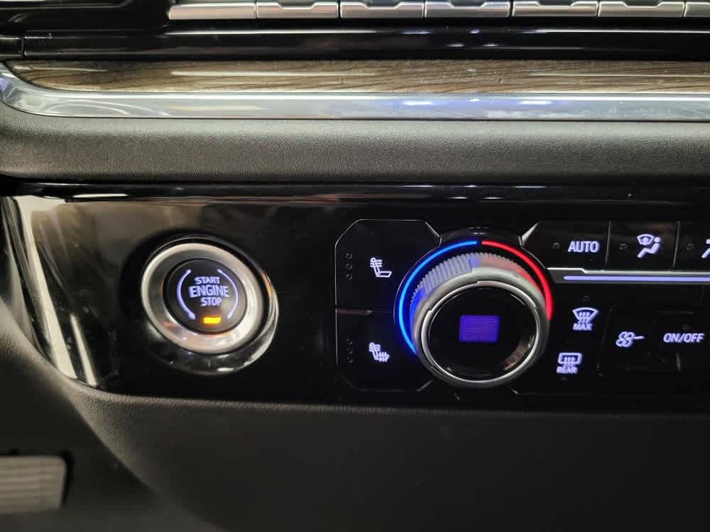 2023 Chevrolet Silverado 1500 LT photo 7