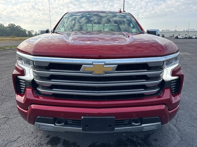 2024 Chevrolet Silverado 1500 High Country photo 2