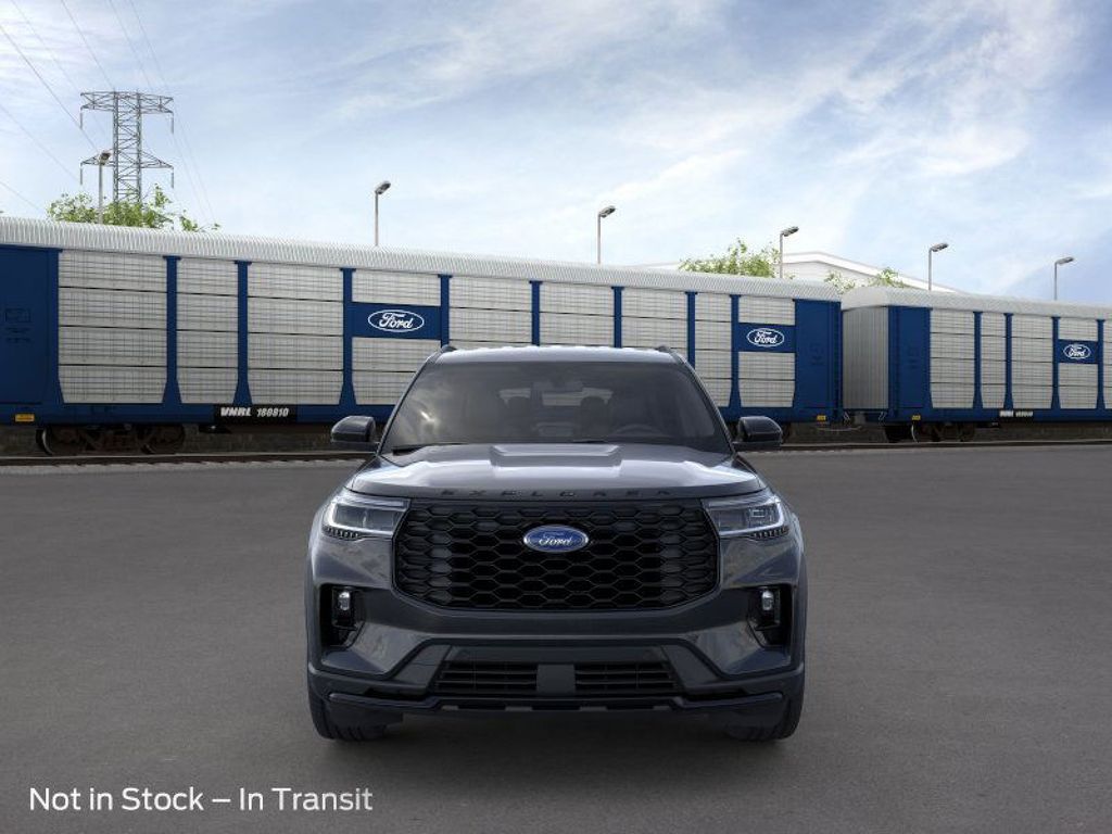2025 Ford Explorer ST-Line photo 2