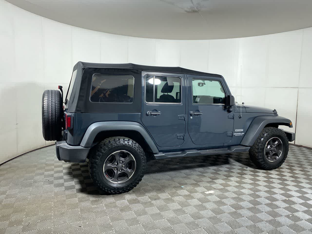 2017 Jeep Wrangler Unlimited Sport photo 14