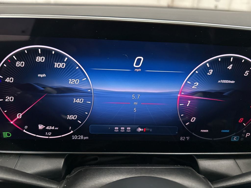 2025 Mercedes Benz GLC 300 photo 4