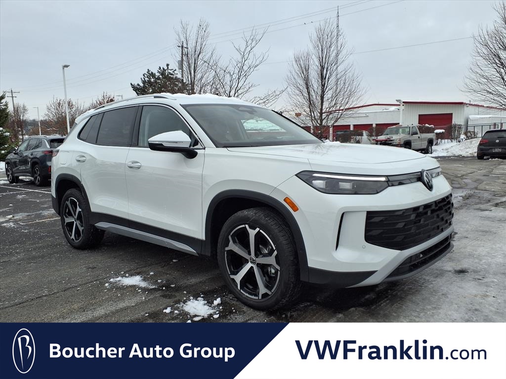 2026 Volkswagen Tiguan SE's photo