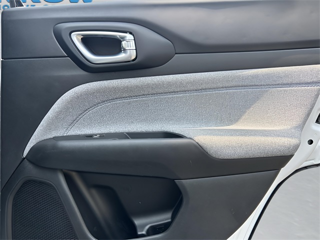 2023 Jeep Compass Latitude photo 24