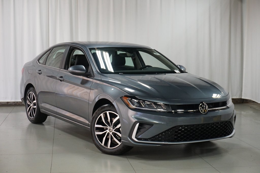 2025 Volkswagen Jetta 1.5T SE photo 2