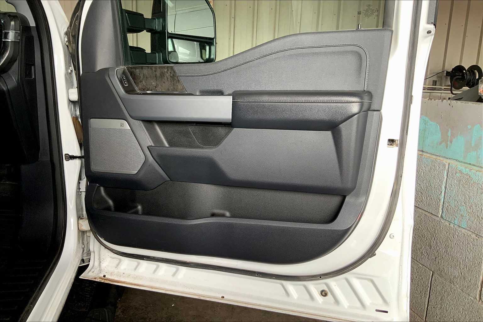 2024 Ford F-250 Lariat photo 19