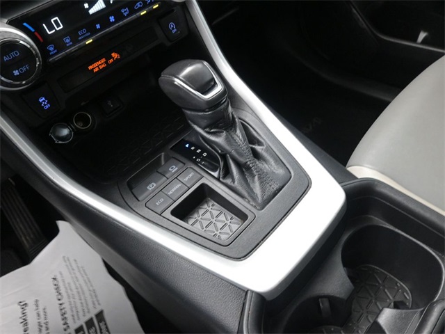 2021 Toyota RAV4 XLE Premium photo 22