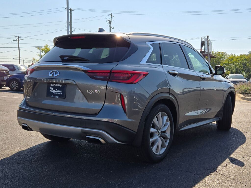 2019 Infiniti QX50 Essential photo 12