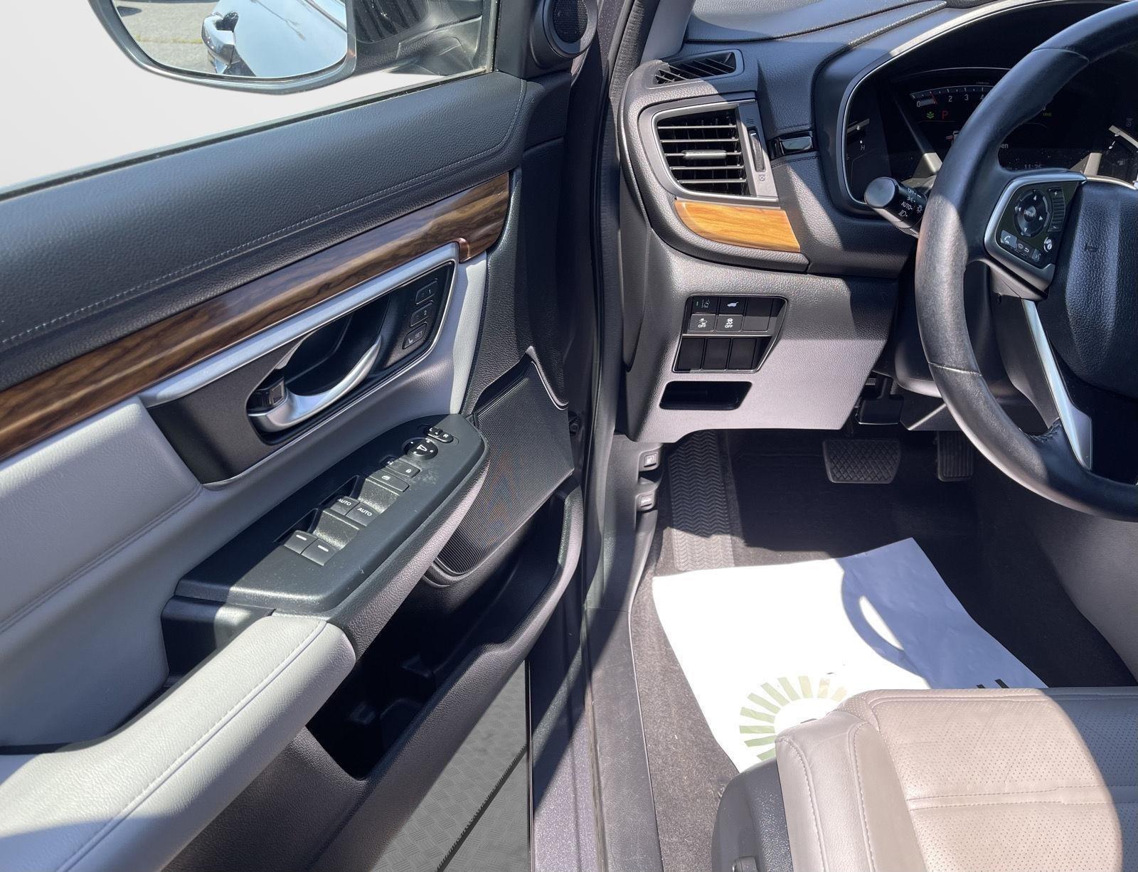 Used 2017 Honda CR-V EX-L with VIN 2HKRW2H87HH622489 for sale in Manchester, CT