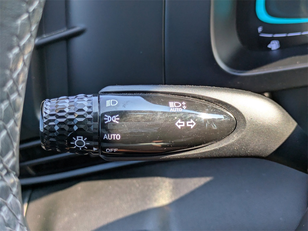 2025 Hyundai Elantra SEL Sport photo 22