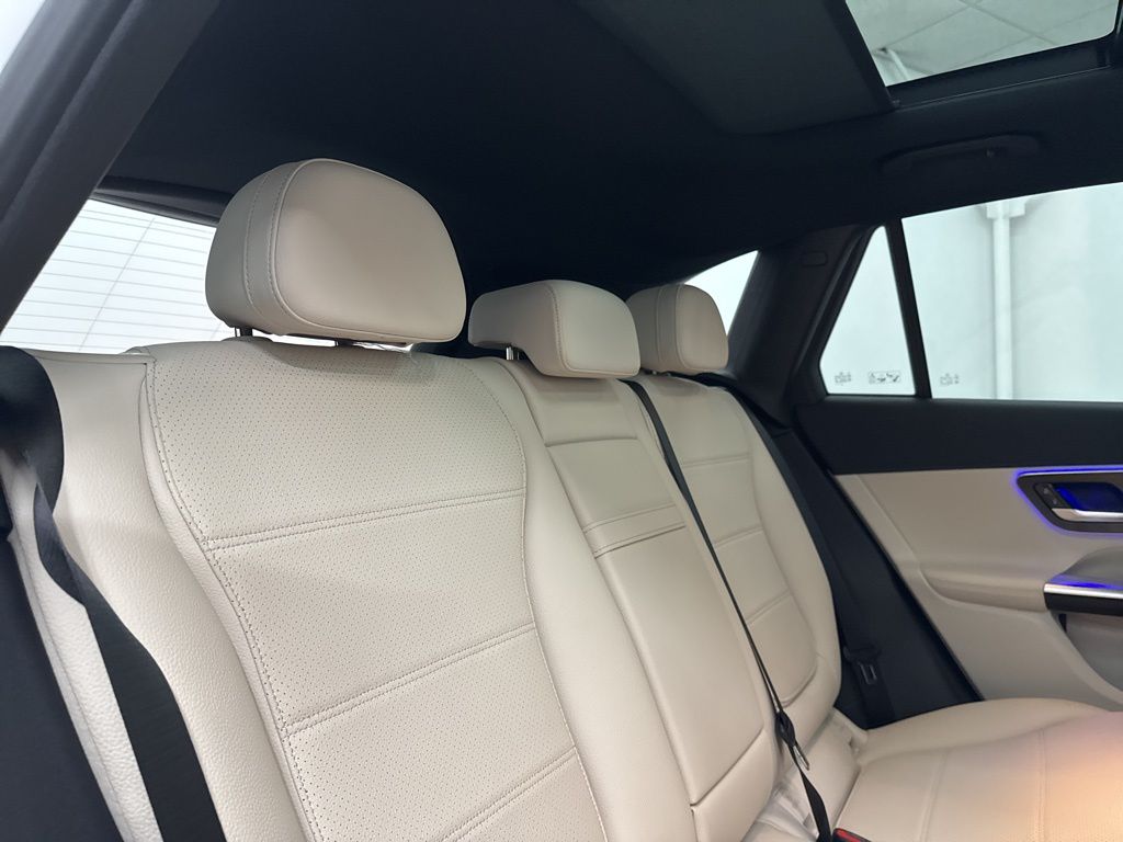2026 Mercedes Benz GLC 300 photo 21