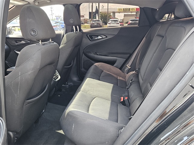 2021 Chevrolet Malibu 1LT photo 2