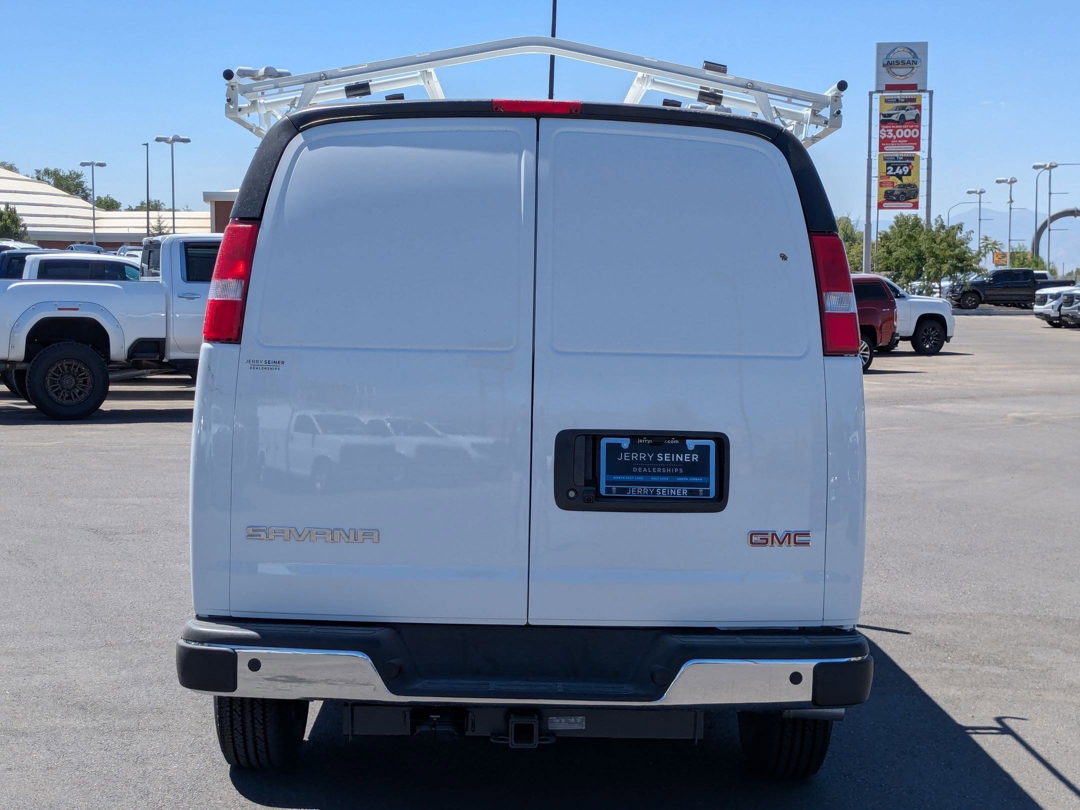 2025 Gmc Savana Cargo 2500 photo 4