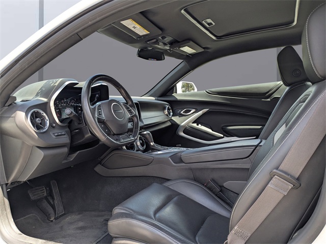 2017 Chevrolet Camaro 2SS photo 13