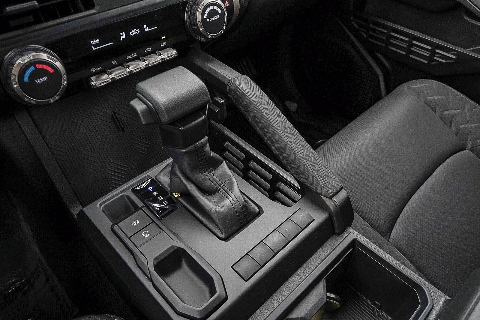 2025 Toyota Tacoma SR photo 19