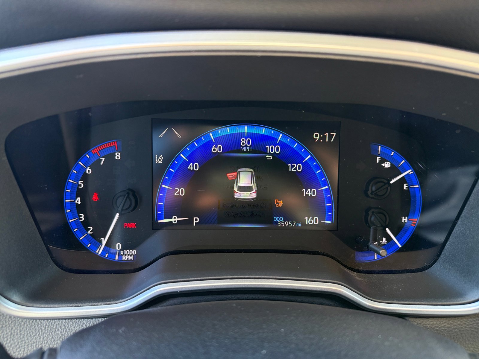 2022 Toyota Corolla Cross XLE photo 11