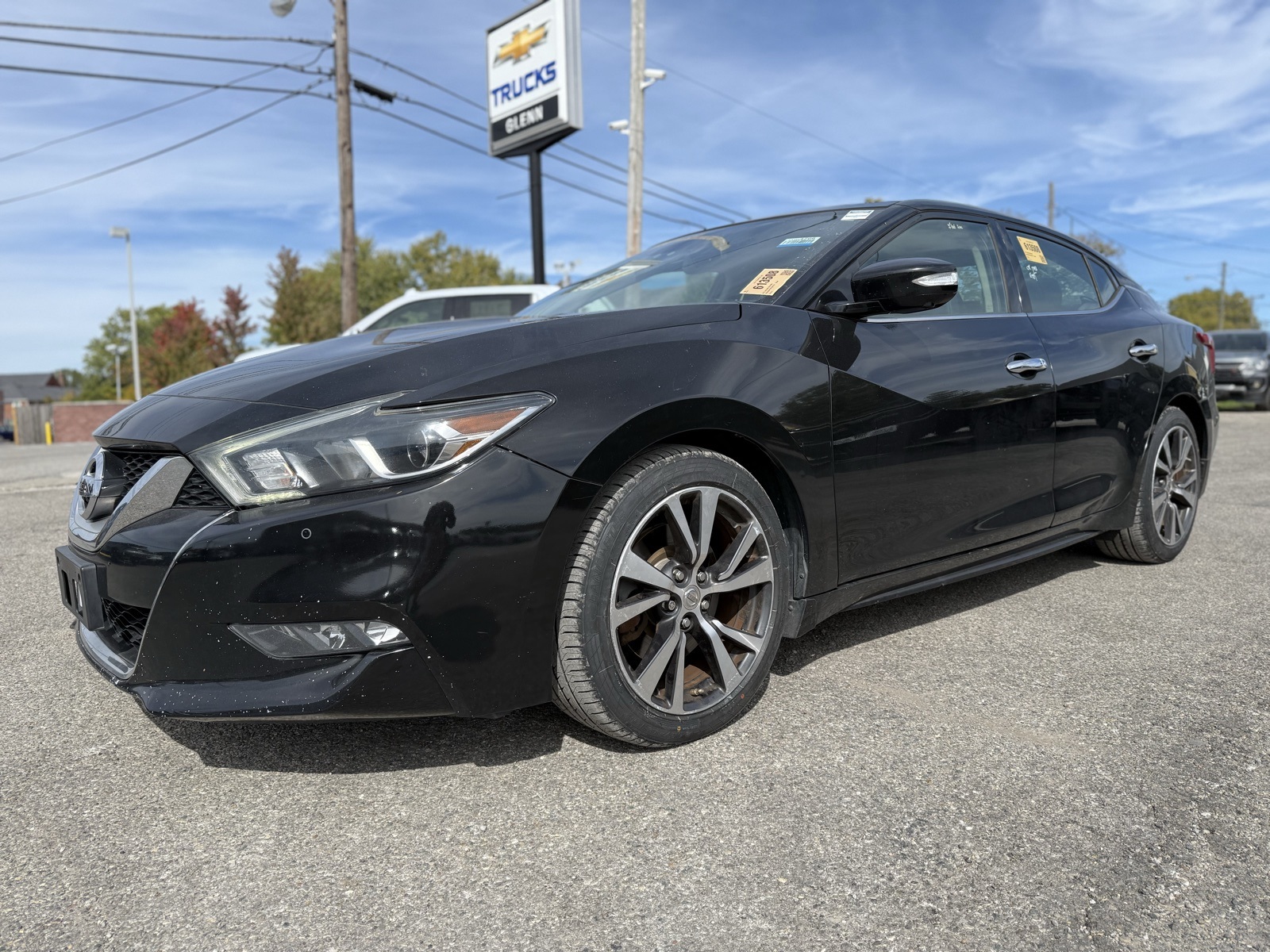 2017 Nissan Maxima Platinum photo 2