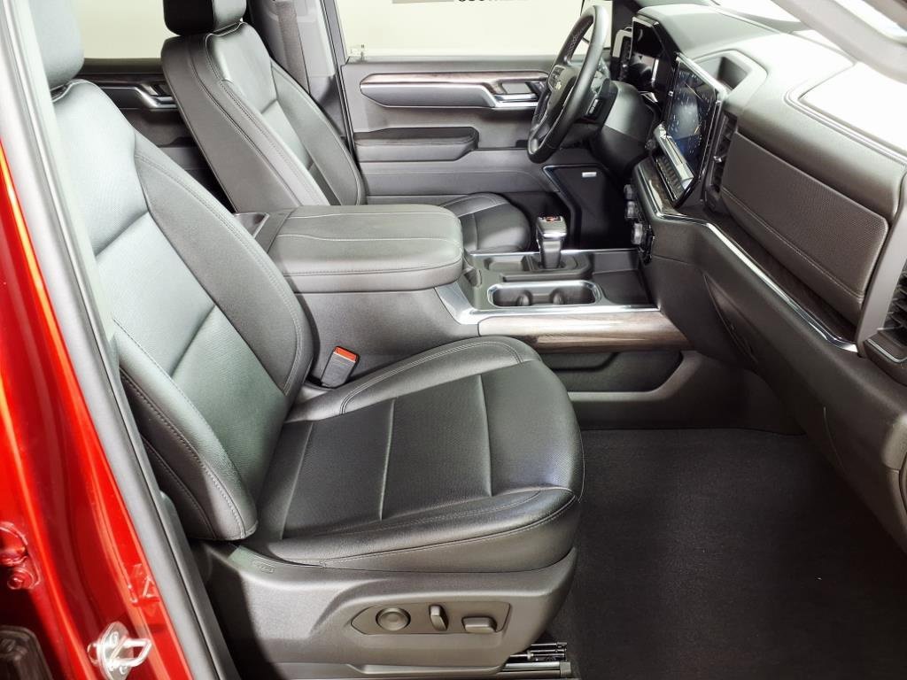 2023 Chevrolet Silverado 1500 LTZ photo 19