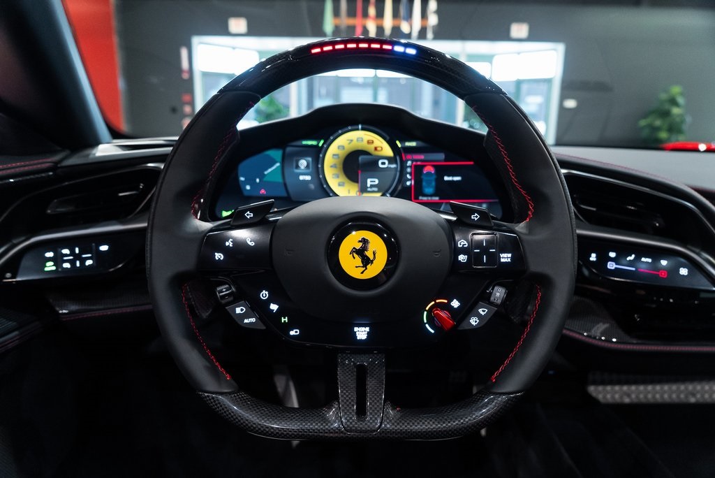 2023 Ferrari SF90 Spider Base photo 5