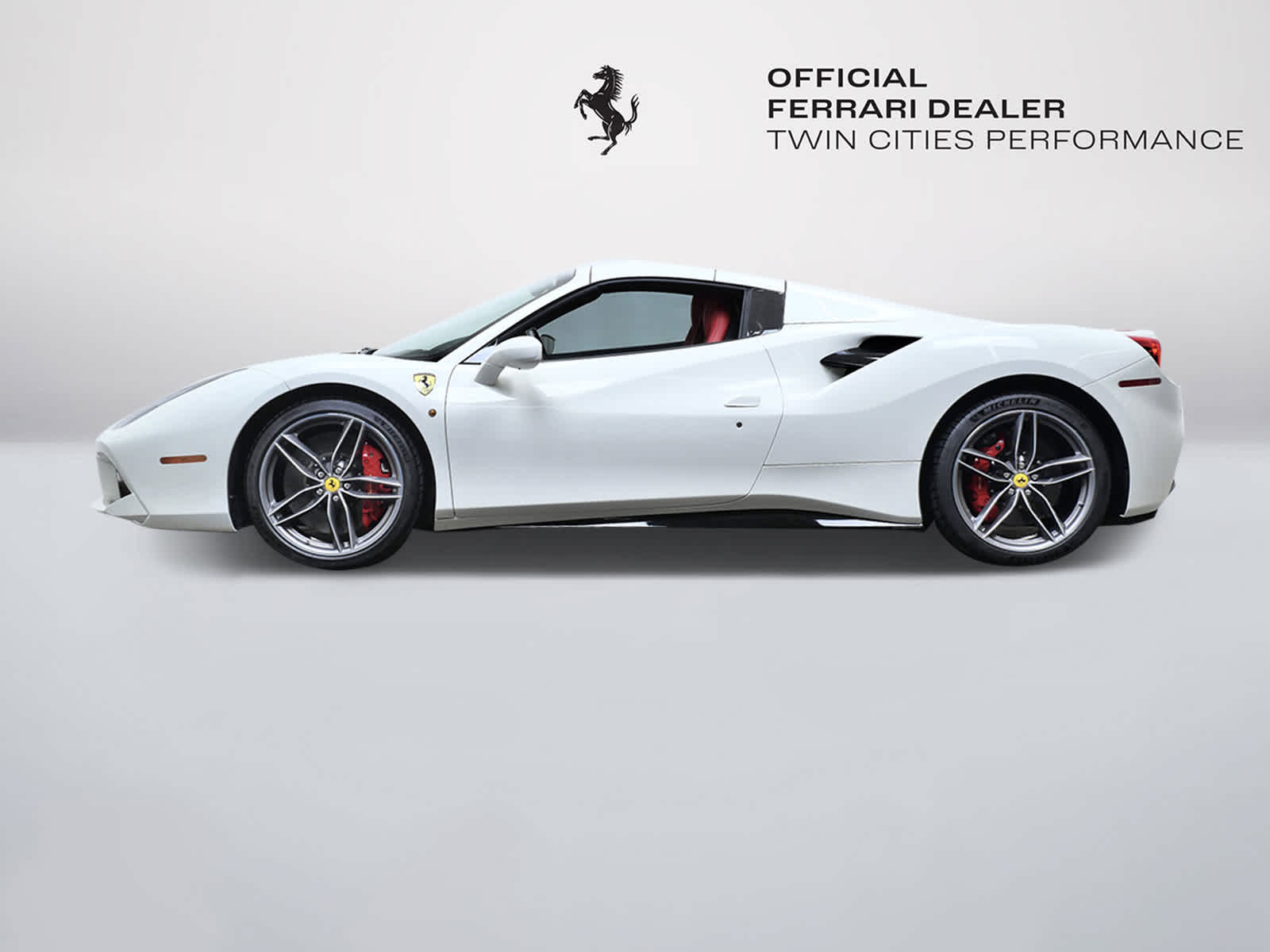 2019 Ferrari 488 Spider photo 2