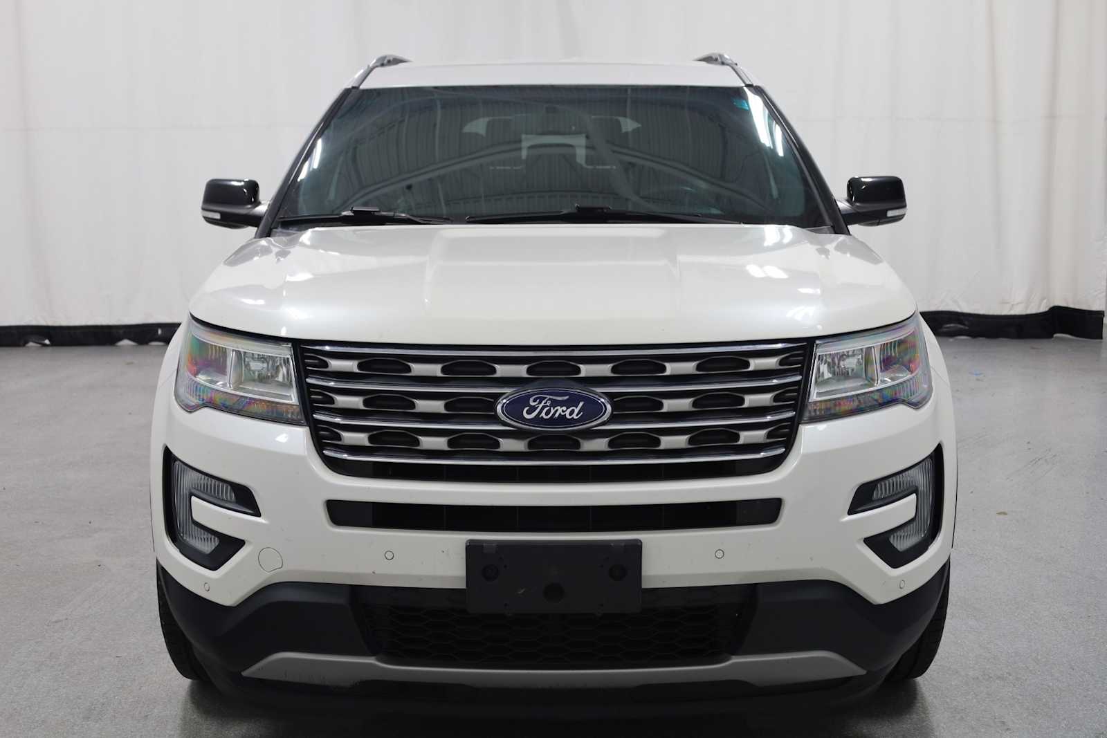 2017 Ford Explorer XLT photo 12