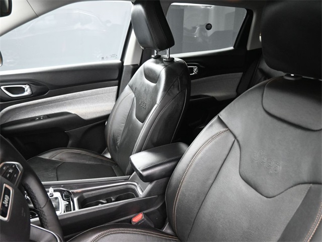 2022 Jeep Compass Latitude Lux photo 29