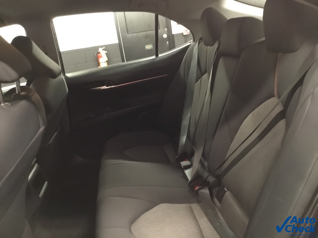 2020 Toyota Camry LE photo 27