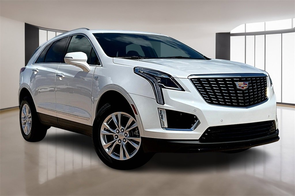 2025 Cadillac XT5 Luxury photo 2
