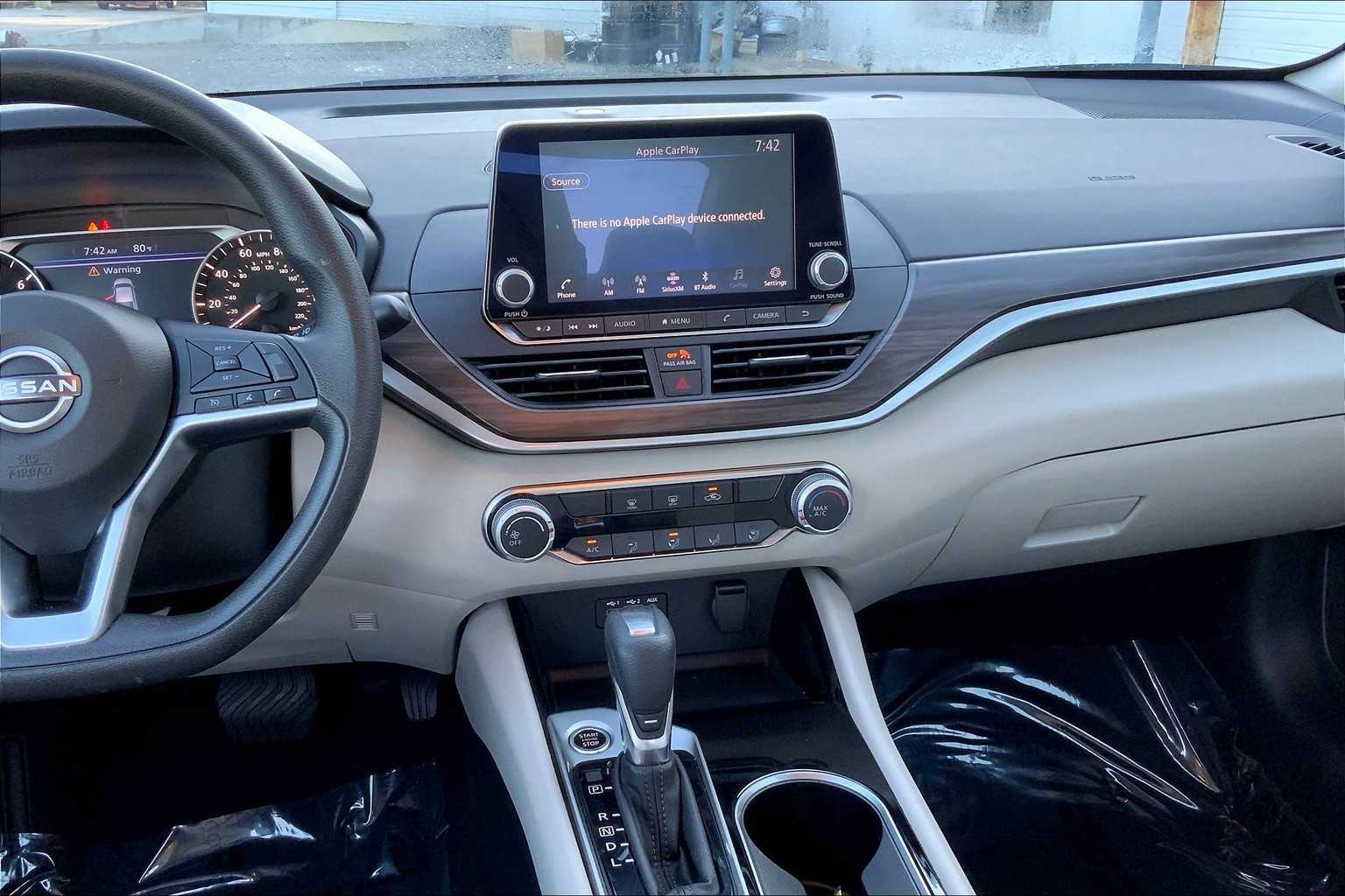 2024 Nissan Altima 2.5 SV photo 6