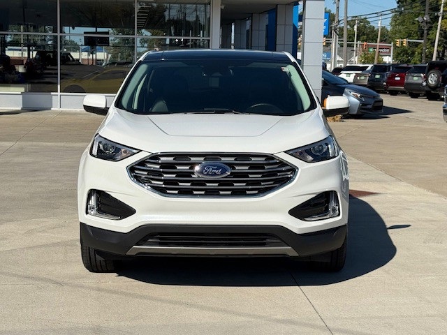 2022 Ford Edge SEL photo 8