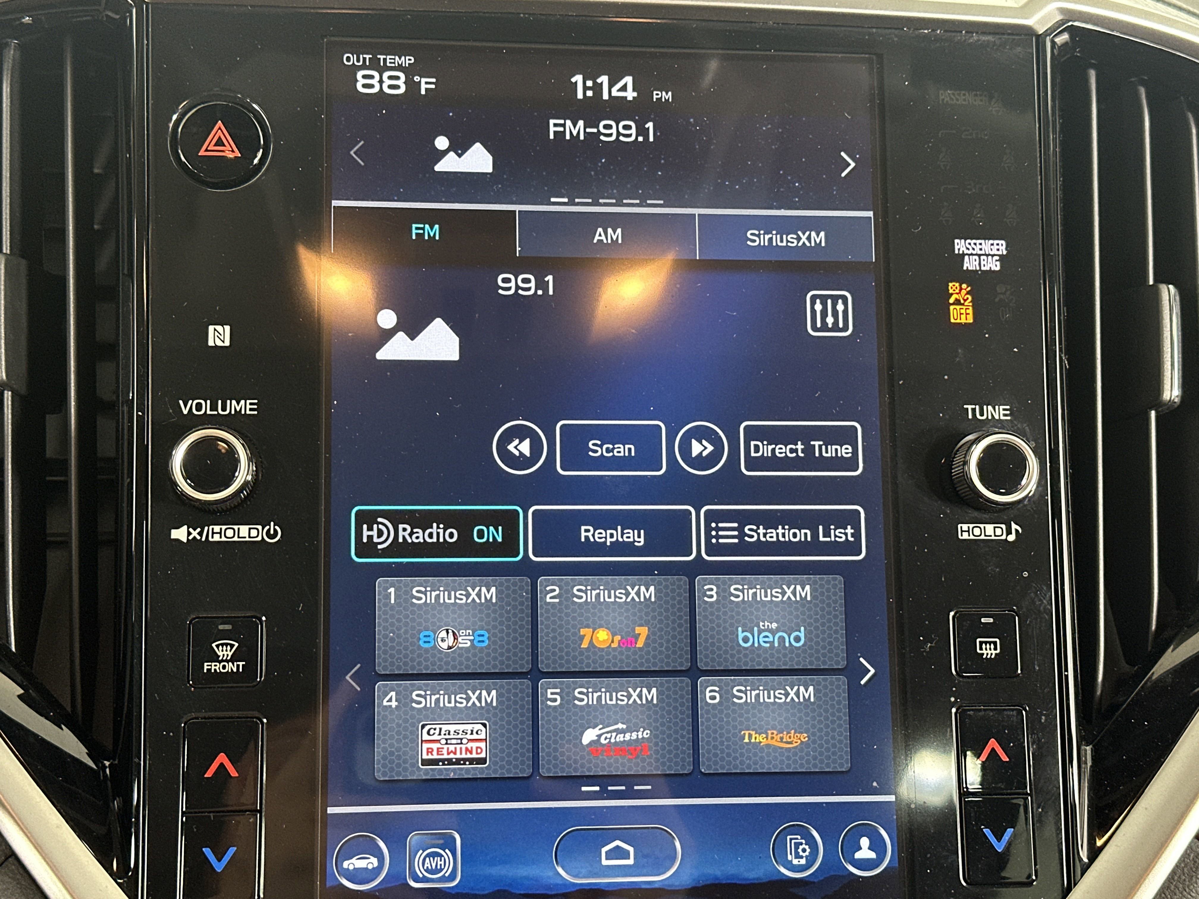 2024 Subaru Ascent Touring photo 3