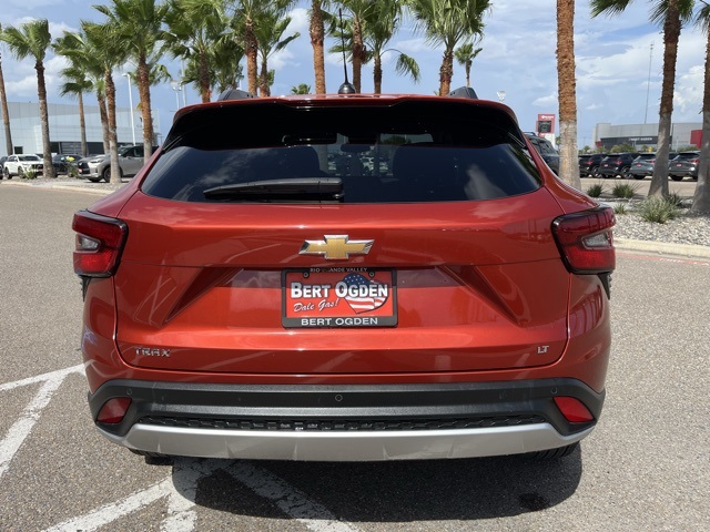 2024 Chevrolet Trax LT photo 6