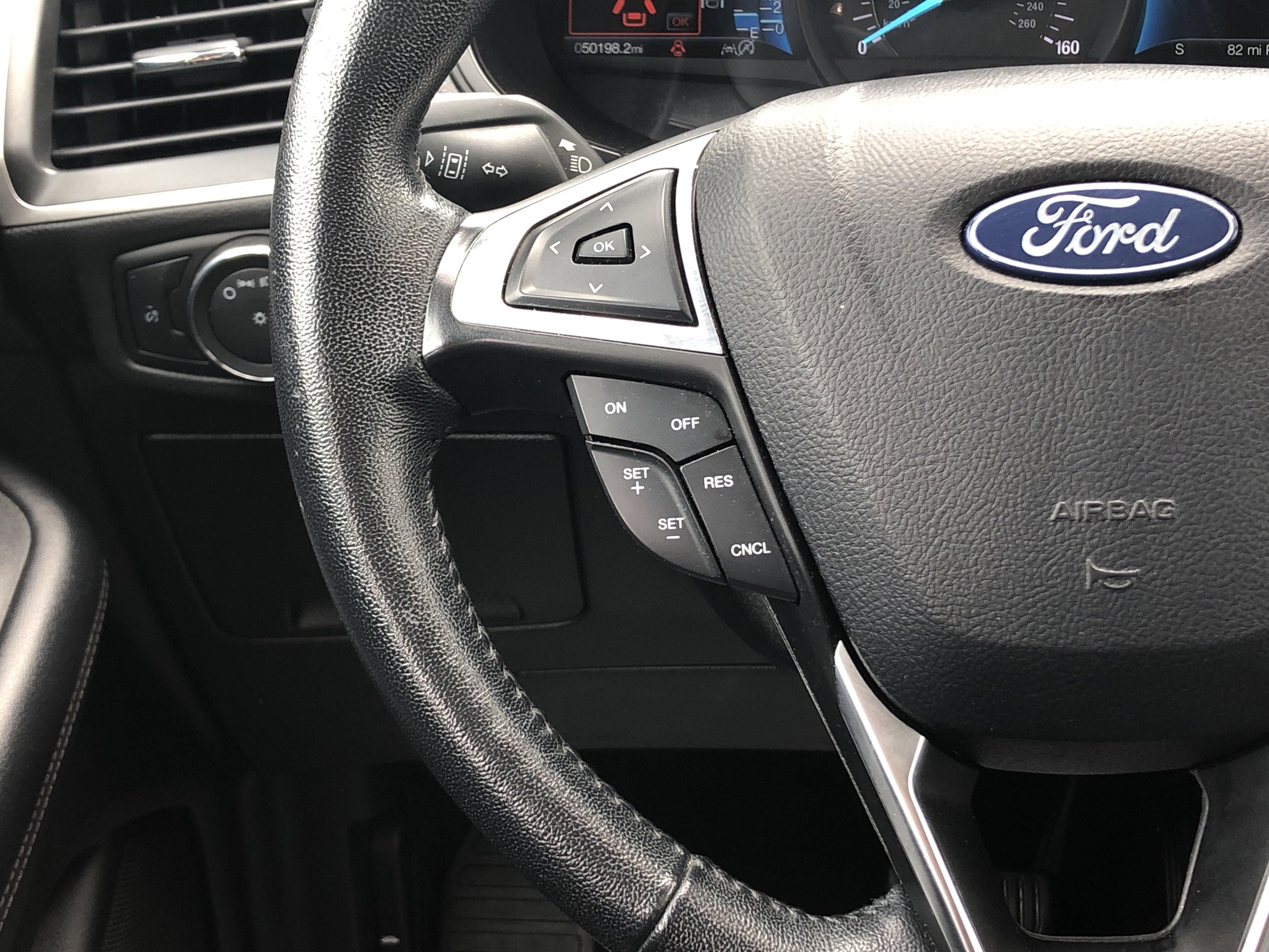 2022 Ford Edge SEL photo 15