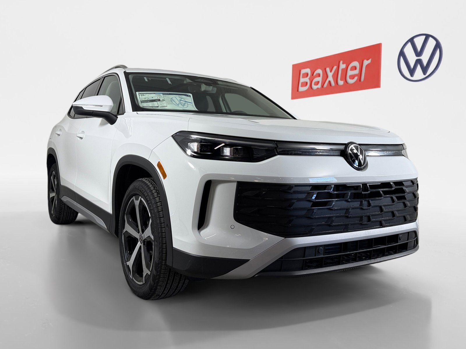 2026 Volkswagen Tiguan SE's photo