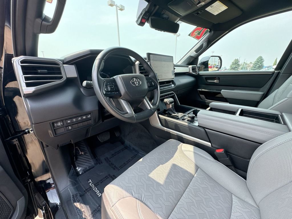 2025 Toyota Tundra Limited photo 10