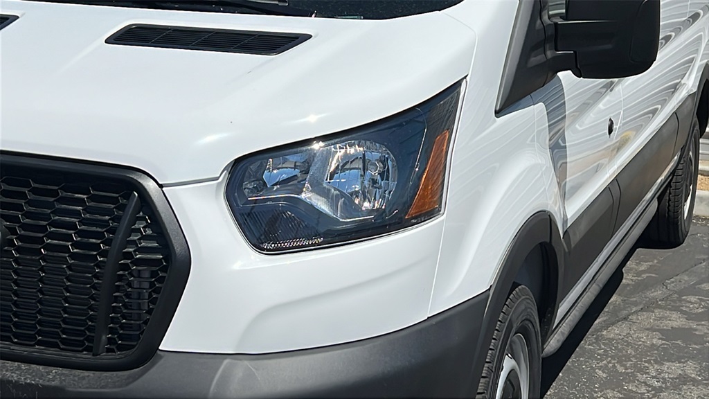 2025 Ford Transit Cargo Van photo 4